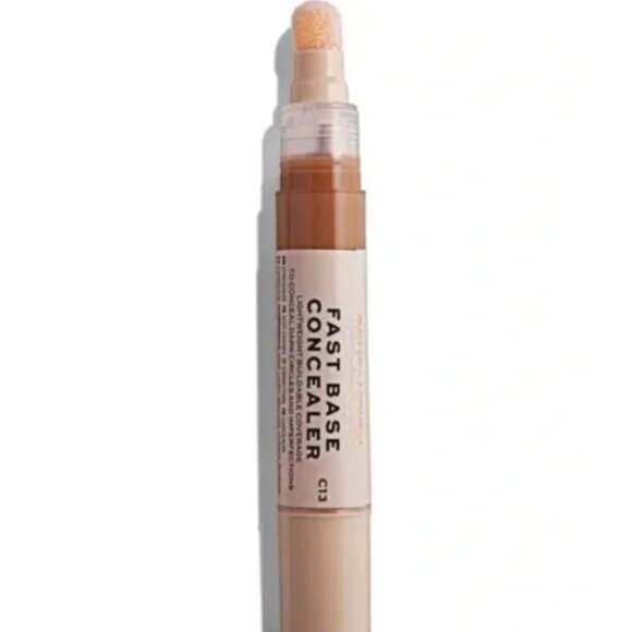 3 Makeup Revolution Fast Base Concealer – C13 | Lightweight & Buildable | New - Picture 2 of 5